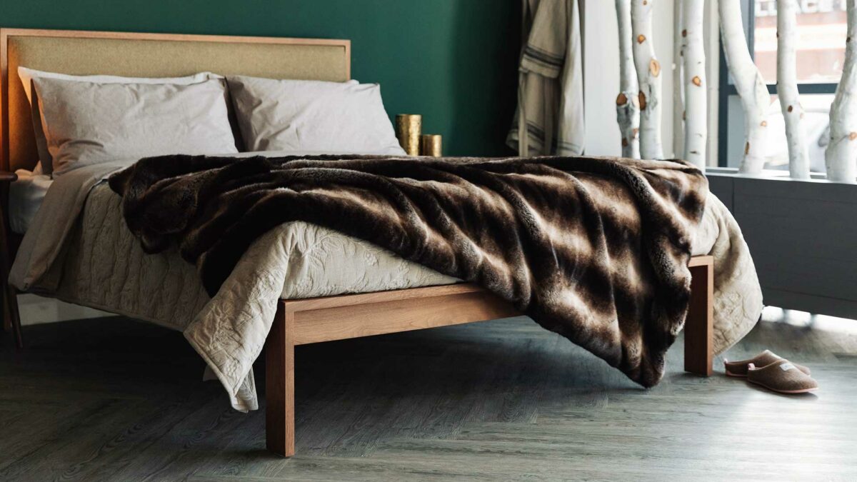 shetland bed with dark brown luxury faux fur throw