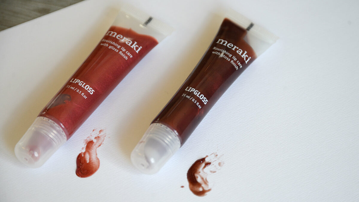 nourishing shimmer lip gloss in 2 colours