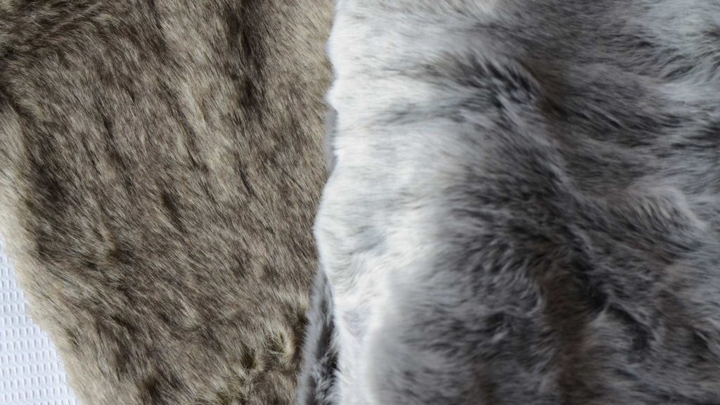 silver-wolf-and-wolf-faux-fur-throws