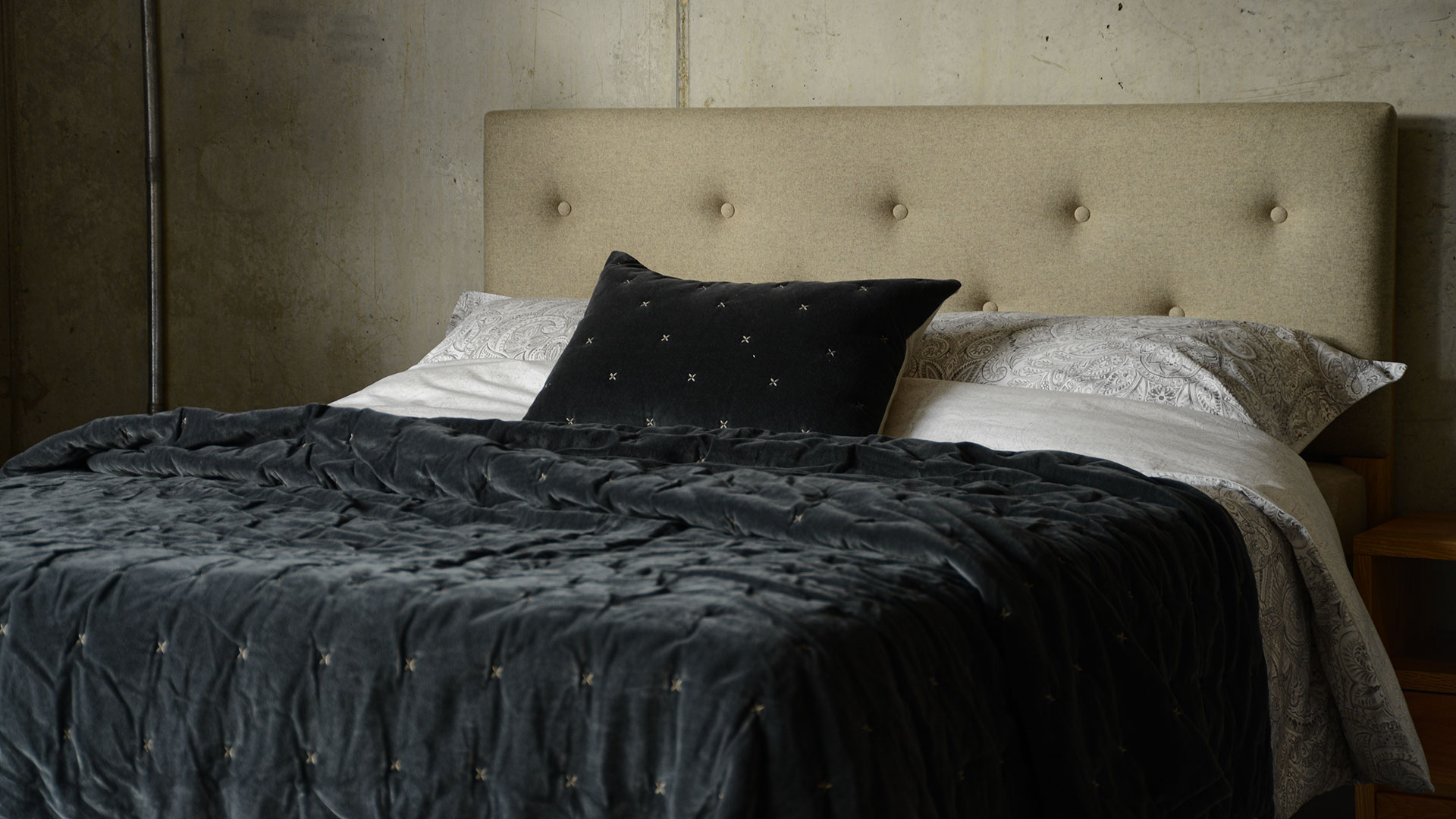 Gray velvet blanket best sale