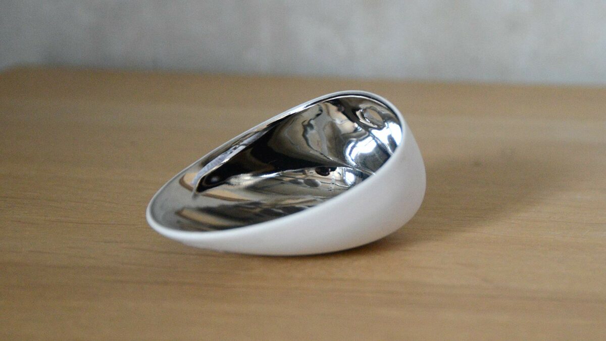 small porcelain trinket holder