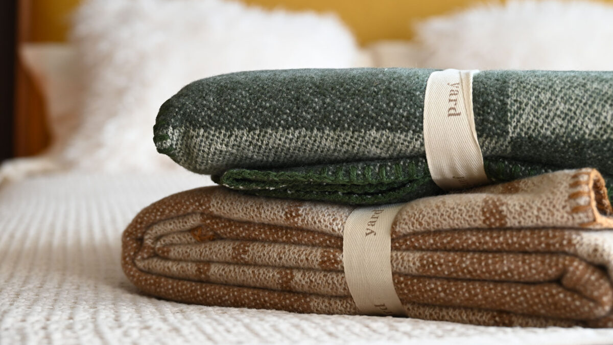 Reversible Chequered Throws - 2 Colours