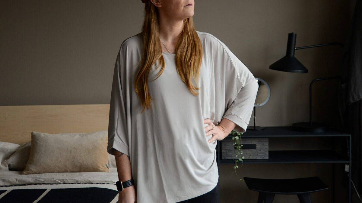 soft lounge top in greige