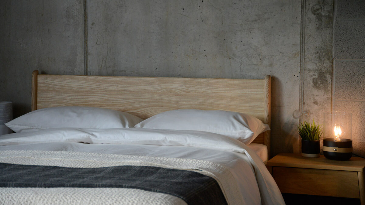 Nordic look Carnaby low wooden bed in solid ash, headboard view