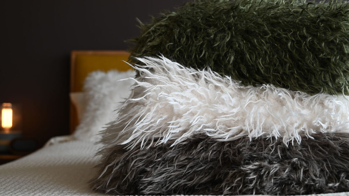 Deep Pile Faux Fur Throws - 3 Colours - Image 6