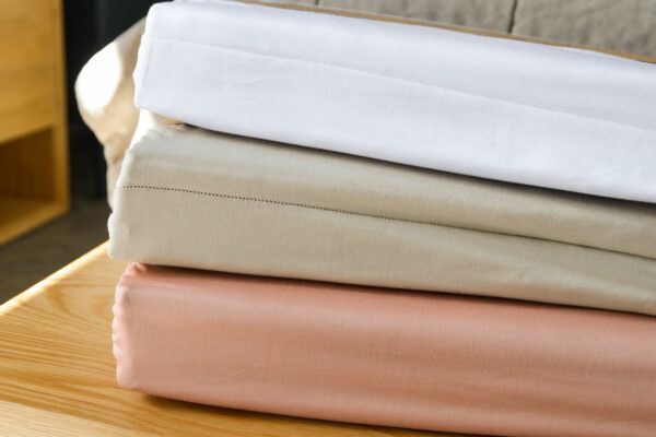 natural organic cotton bedding 300 thread count comes in a choice of 3 colours