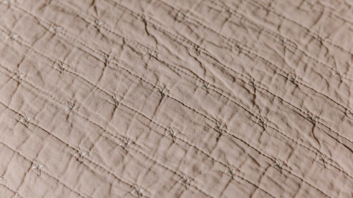 stone quilt cross detail