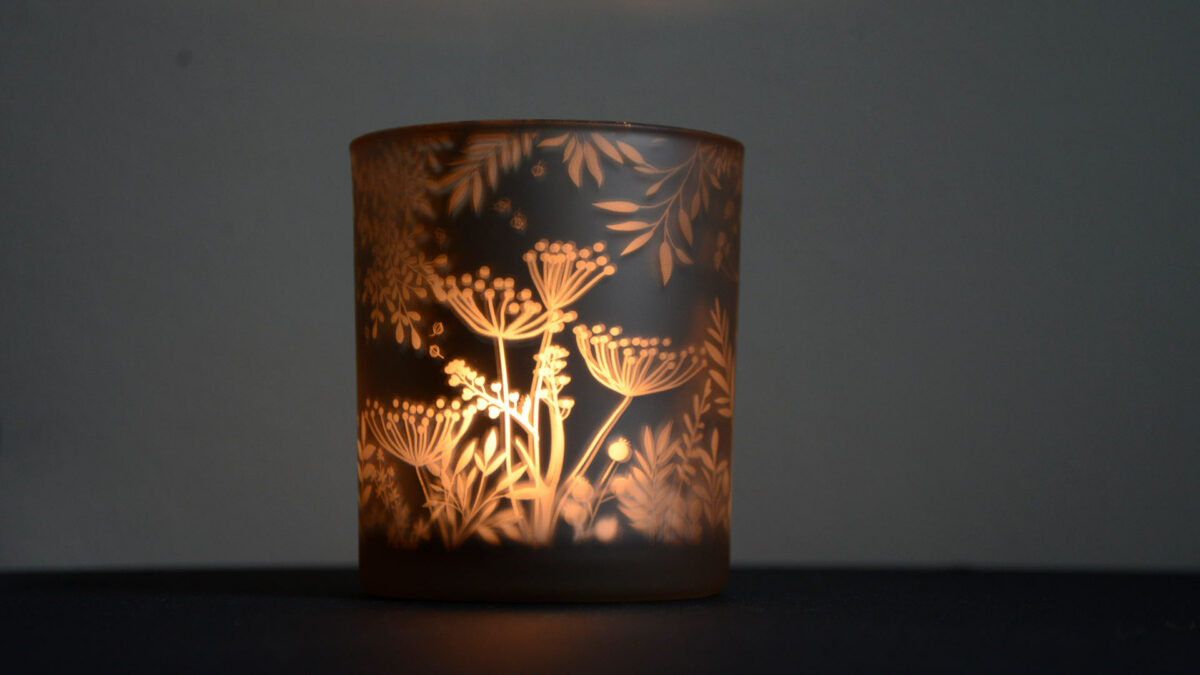 t light holder floral pattern