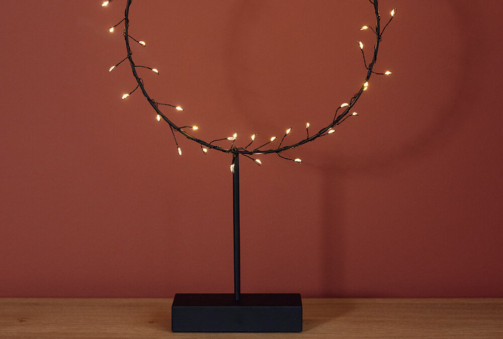 table top wreath light portrait