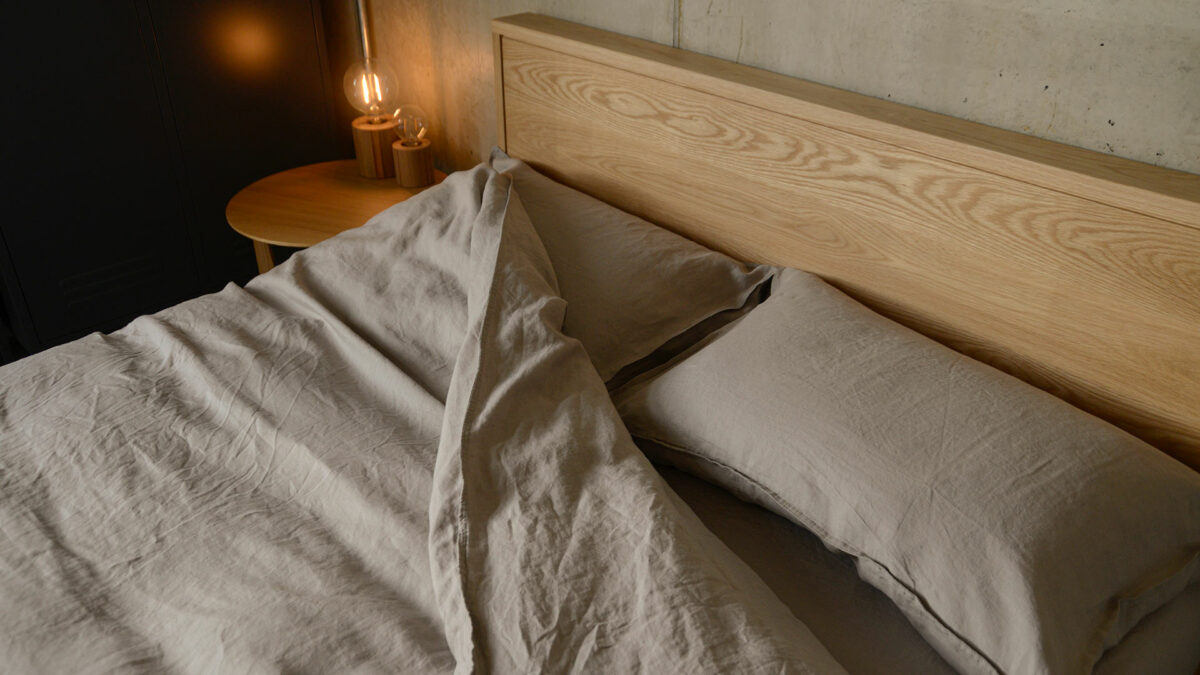 stone linen bedding on leith bed oak