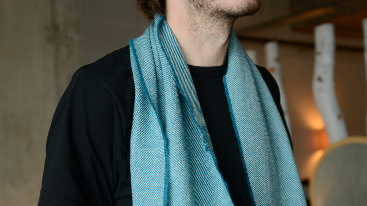 teal merino scarf detail