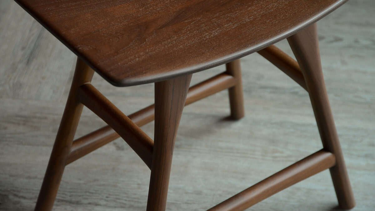 teeak osso stool leg details