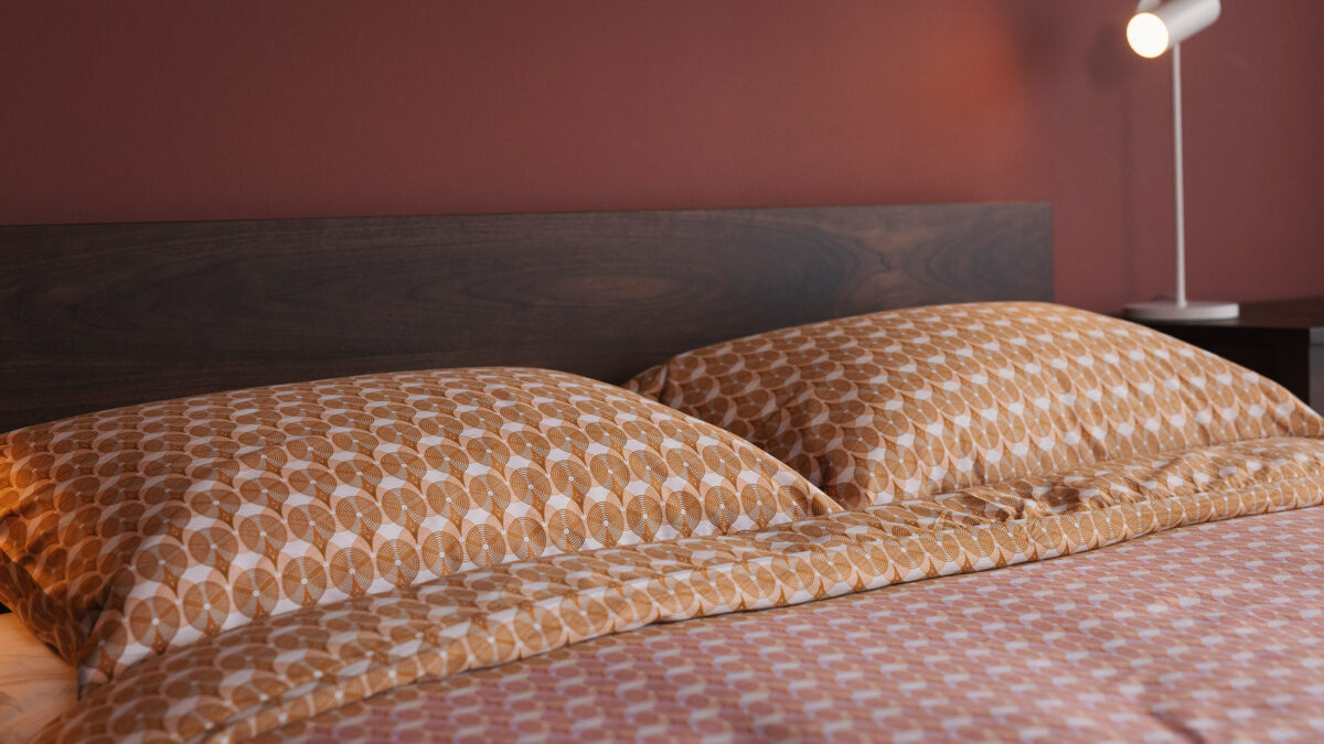 terracotta circel patterned bedding detail