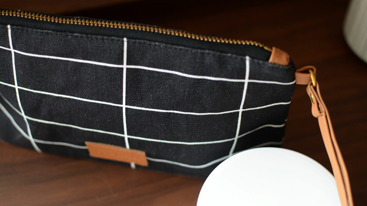 tile design small wash bag above