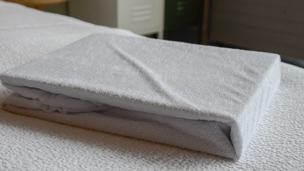 towelling waterproof mattress protector