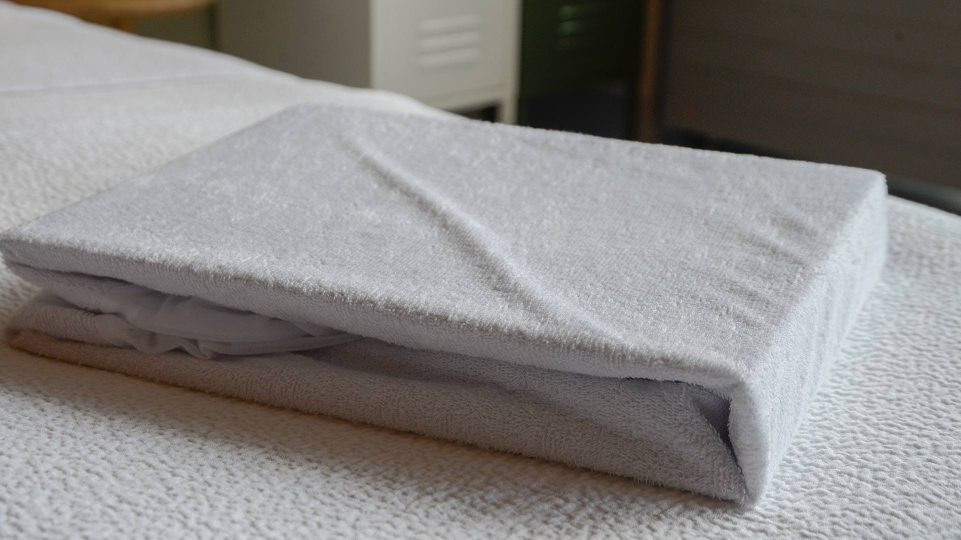 Stretch terry 2025 towelling fitted sheets