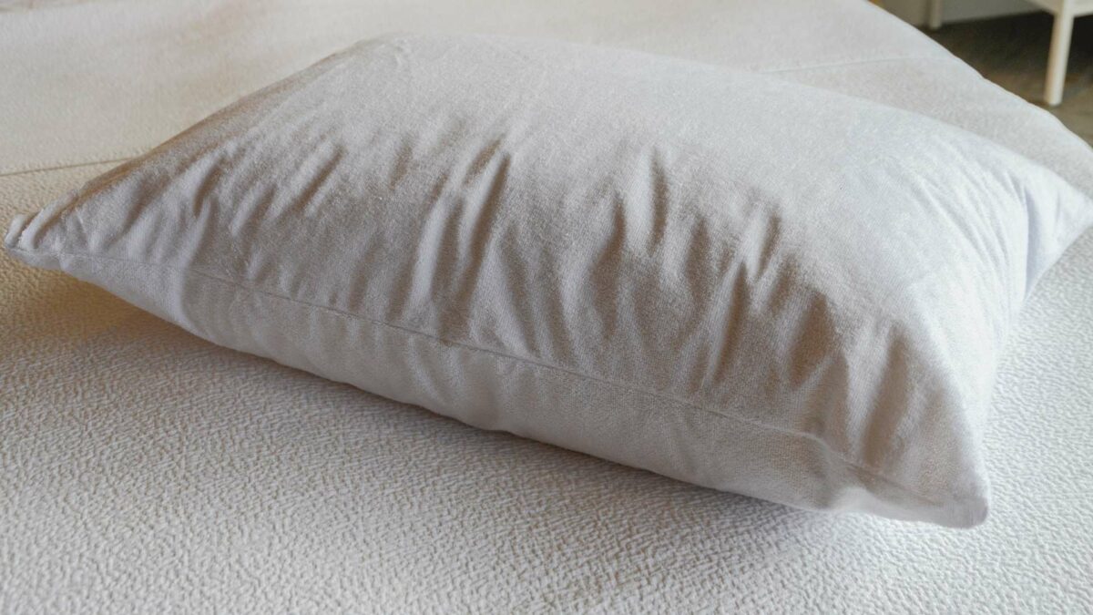 towelling waterproof pillow protector