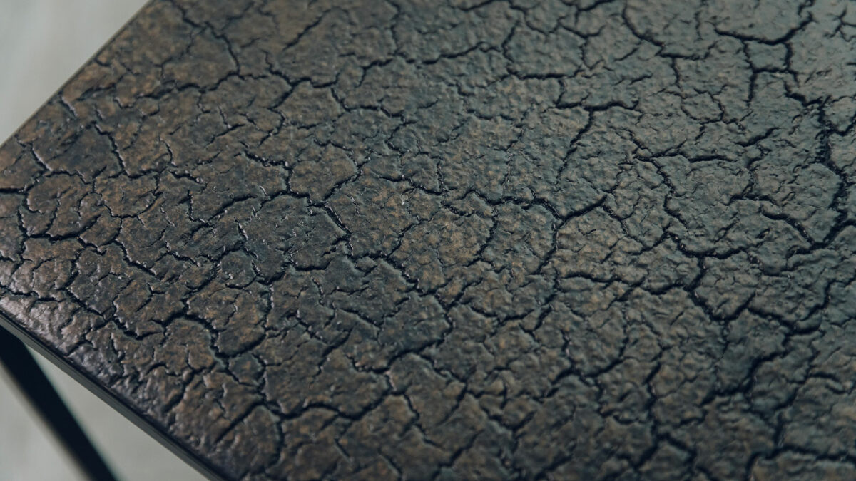 triptic lava table top detail