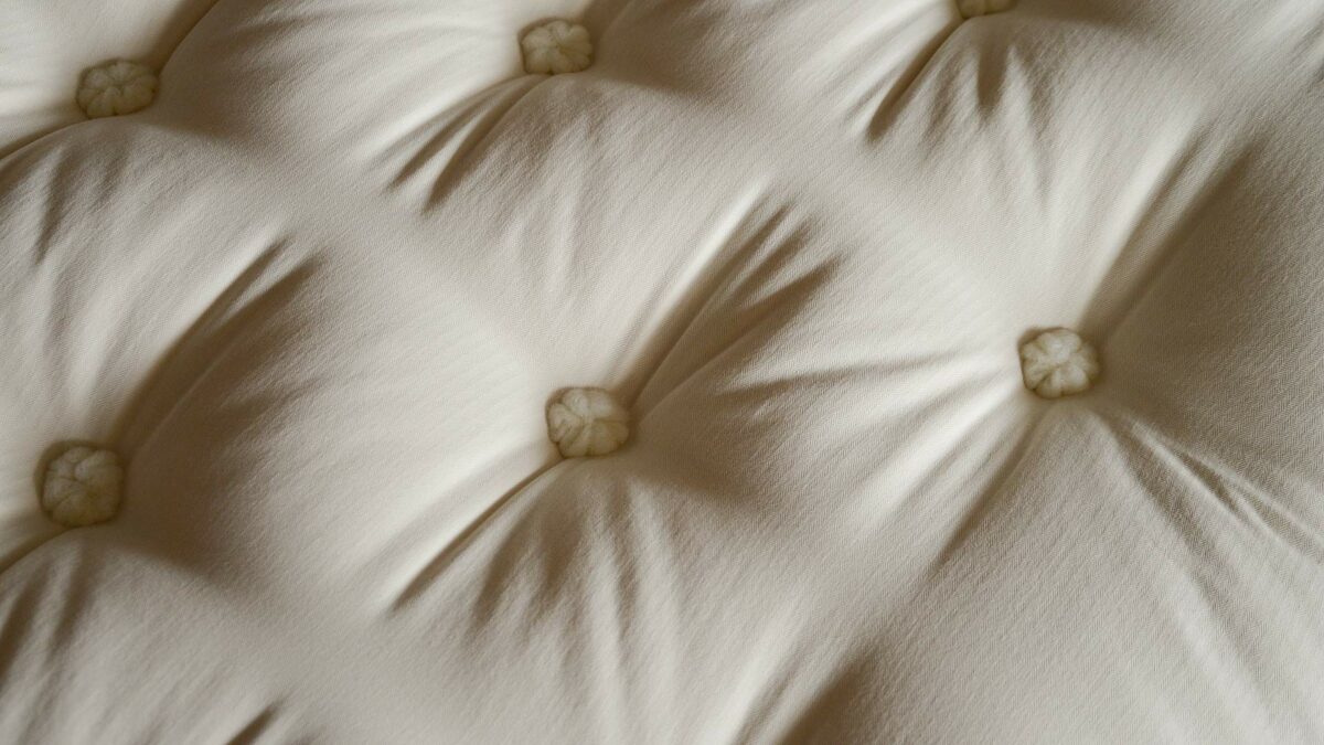 tuft details deluxe 5500 organic mattress