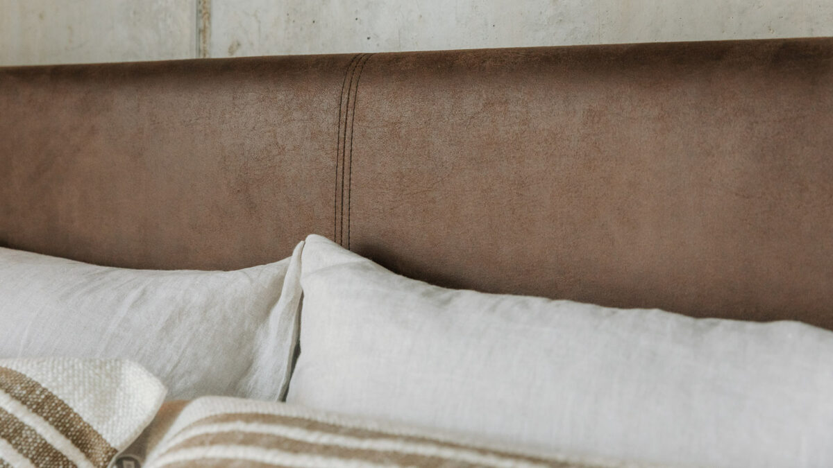 vacquero faux leather detail