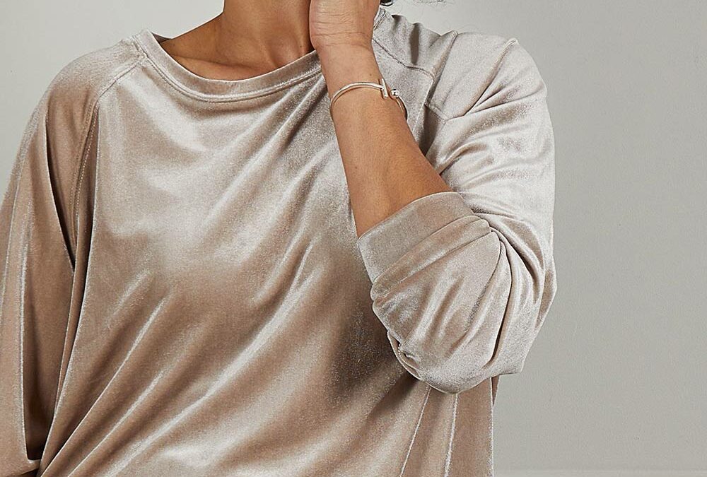 velour top portrait champagne