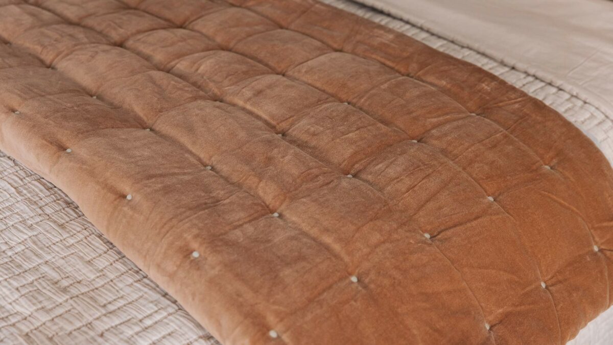 velvet quilt cinnamon
