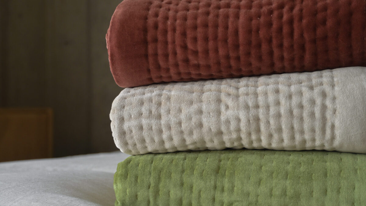 Stitched Velvet Bedspreads - 3 Colours - Image 2
