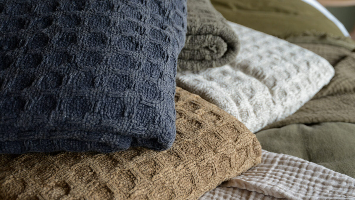 waffle knitted throws 4 colours