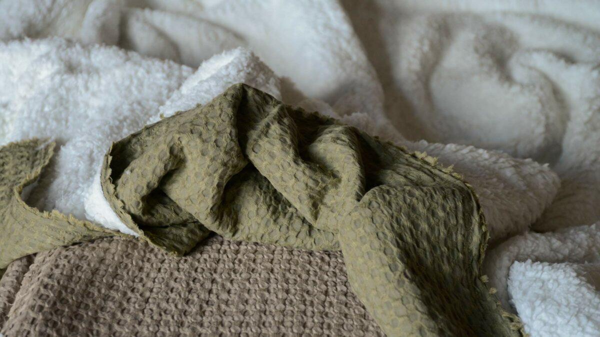 waffle throws with white fleecy reverse