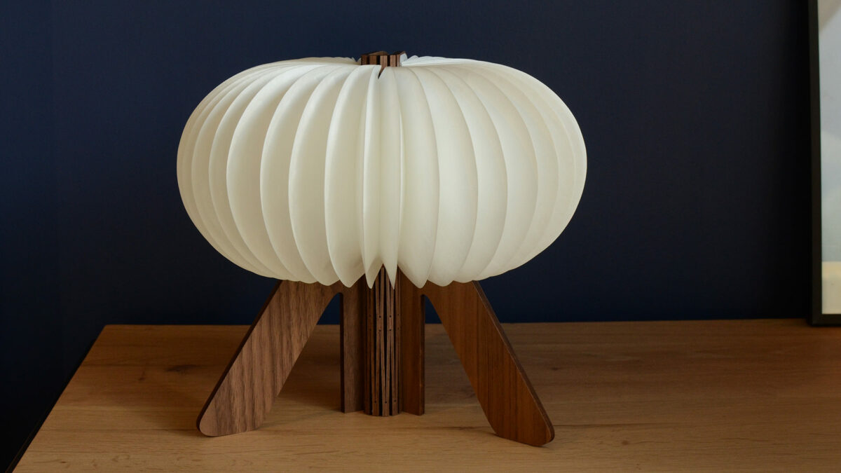 walnut bedside lamp R design3