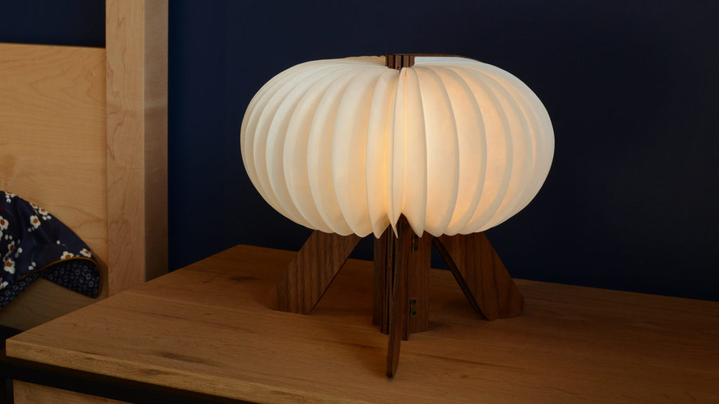 walnut-lamp-R-design-warm-light