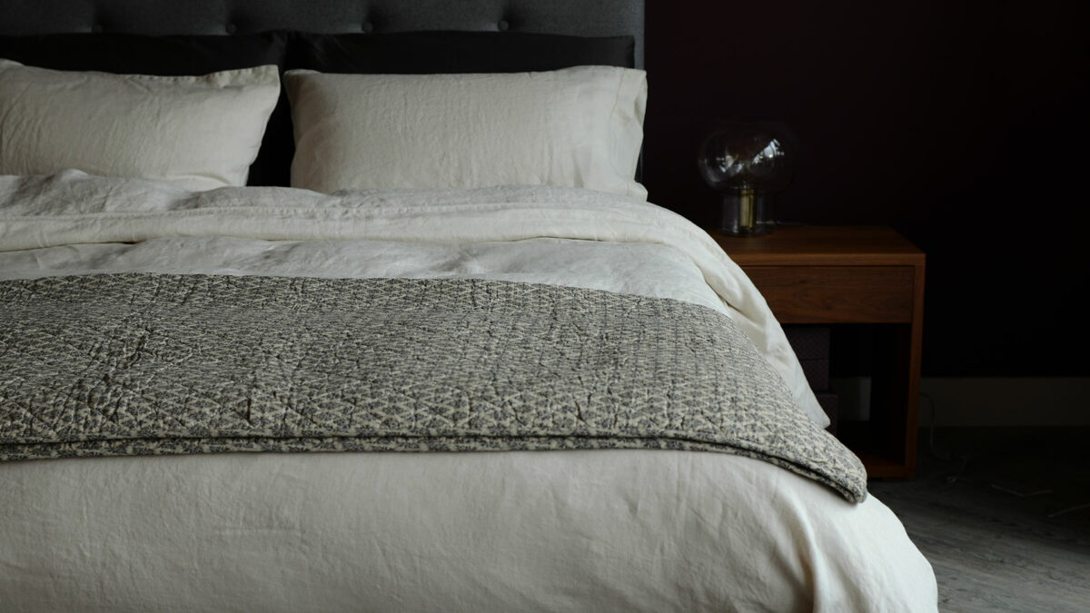 washed linen limestone2 quilted cotton thow