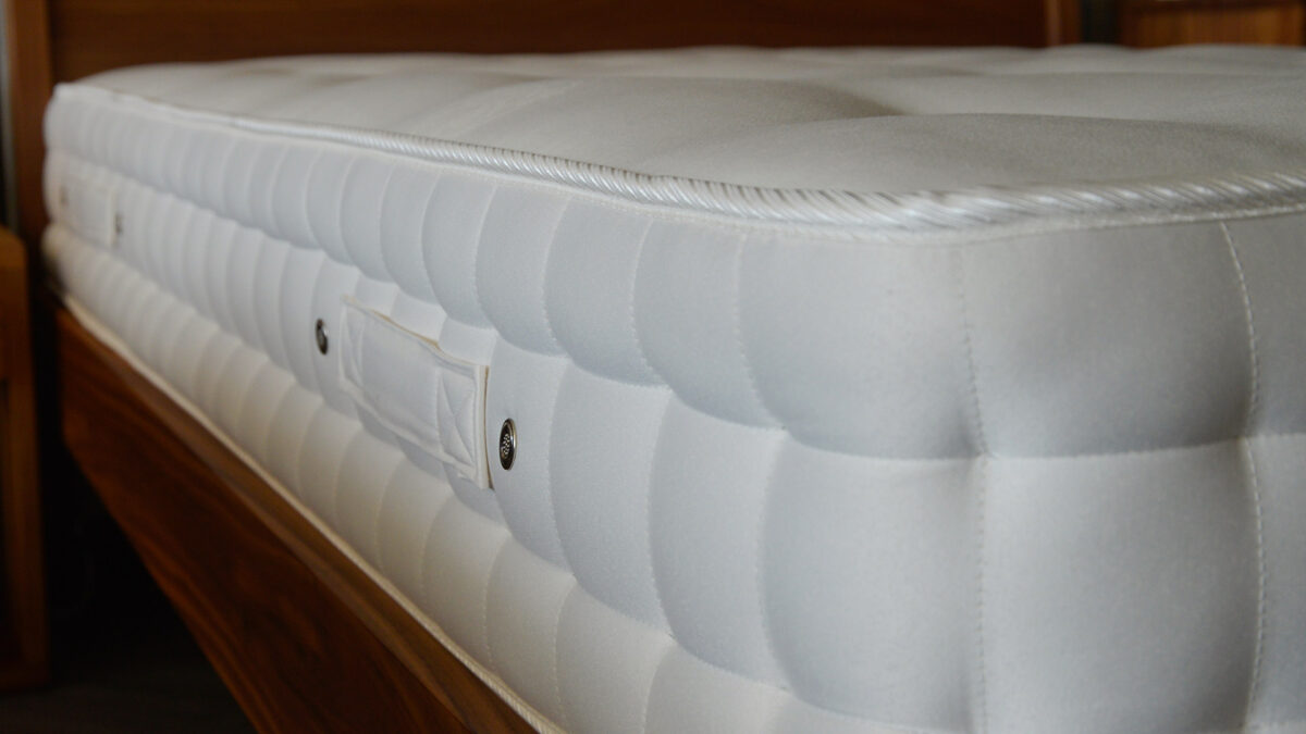 weldbank-luxury-sprung-mattress-side