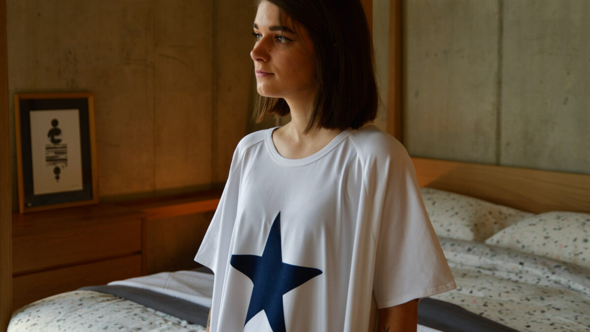 white-T-shirt-dress-with-navy-star-1920