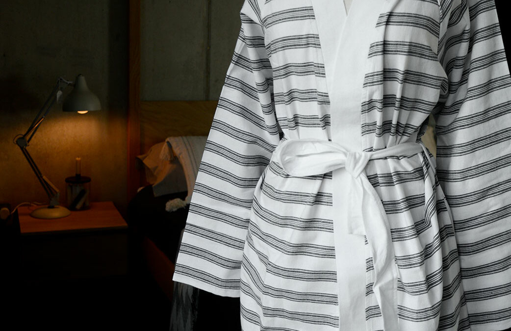 white and black cotton hammam robe