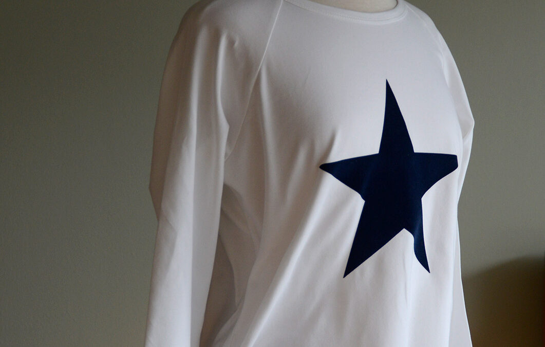 white baseball cut T with navy star print 1400