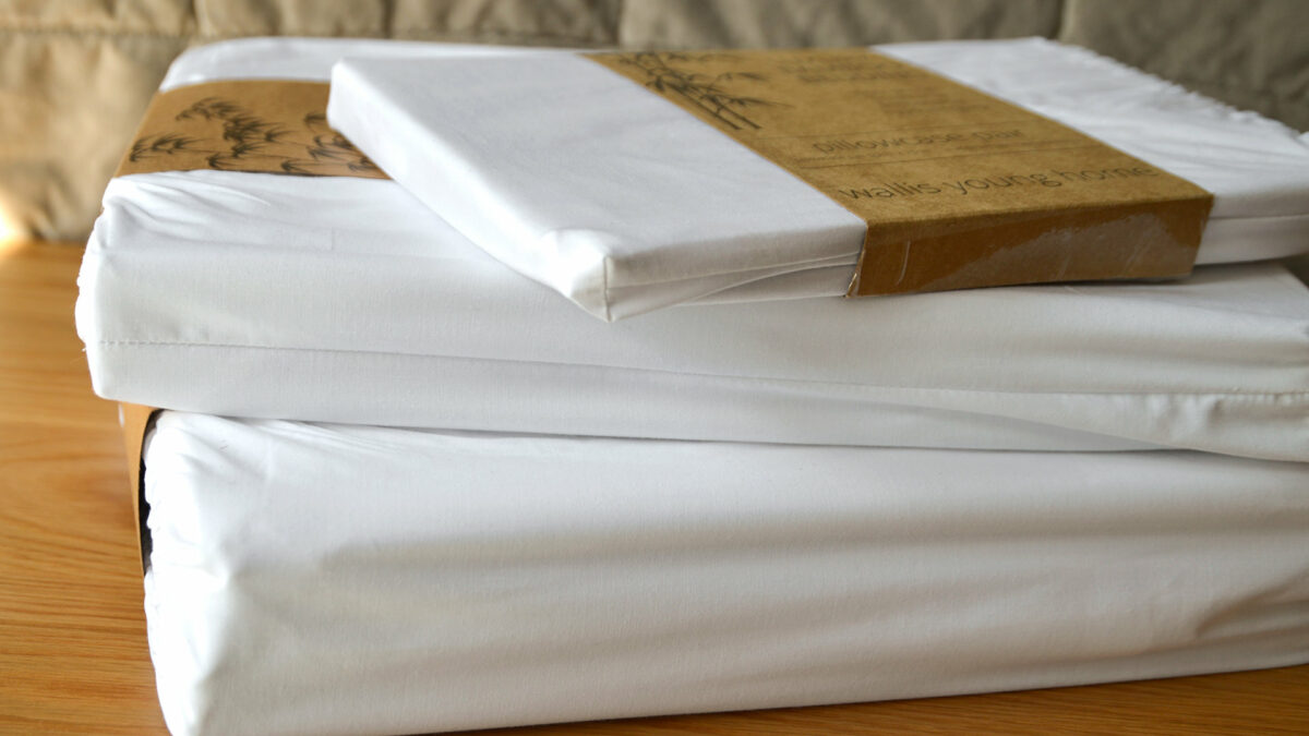 white bedding bamboo fabric
