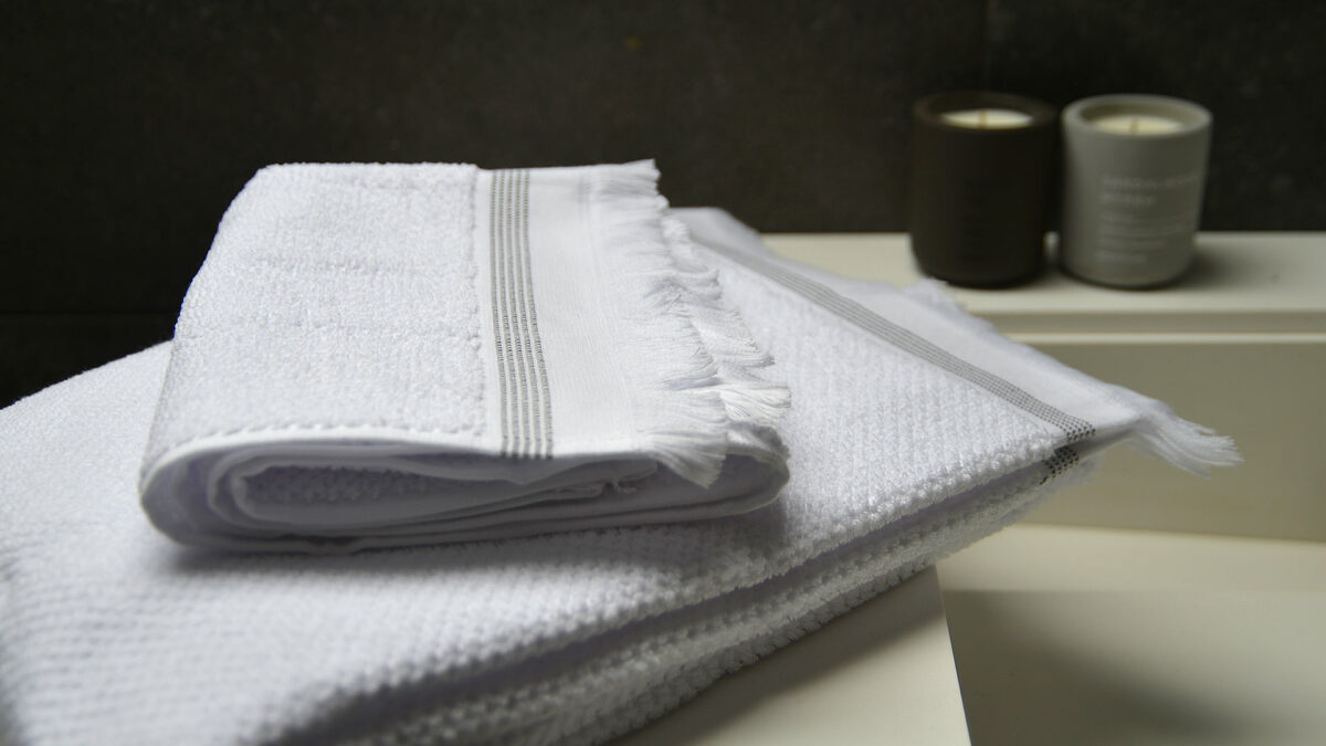 white fringed towels from meraki