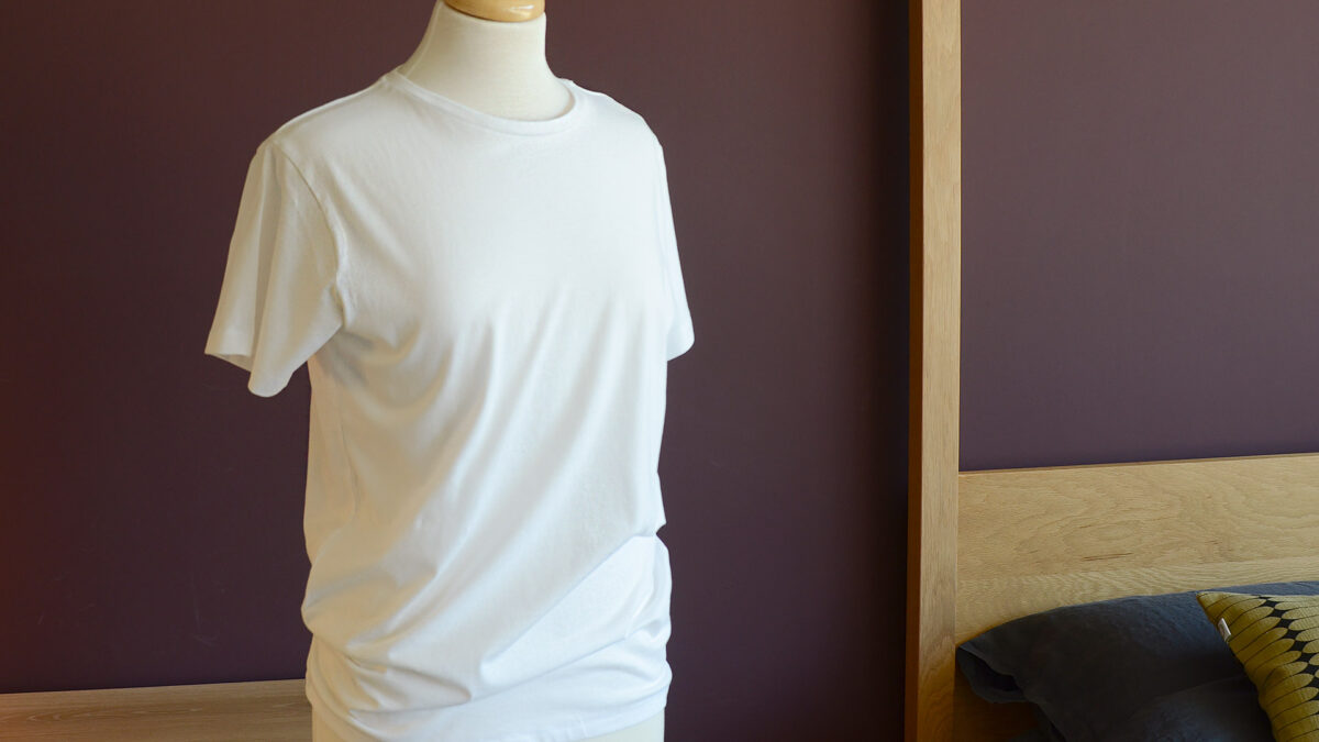 white soft cotton T shirt