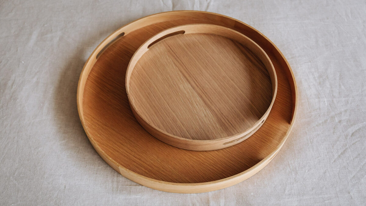 round oak trays in two sizes