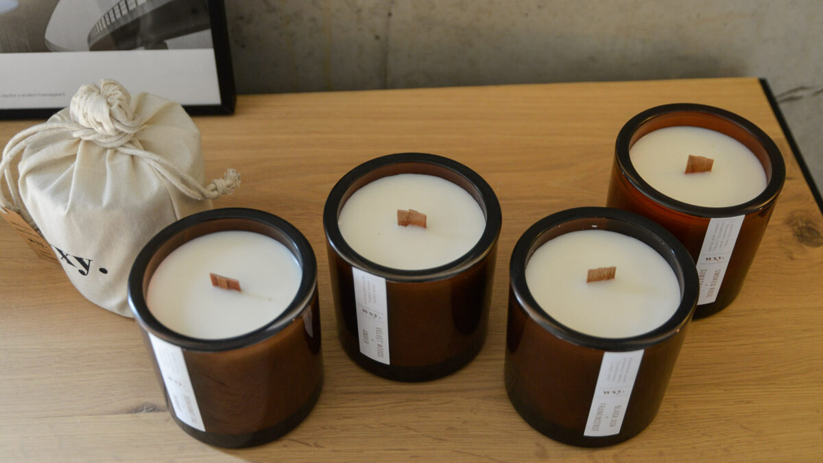 scented wood-wick candles