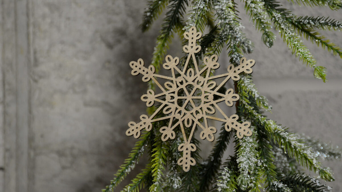 Nordic style wooden snowflake decorations