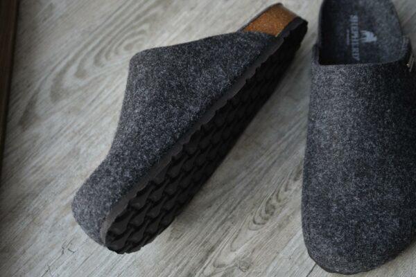 wool-slipper-with-EVA-sole