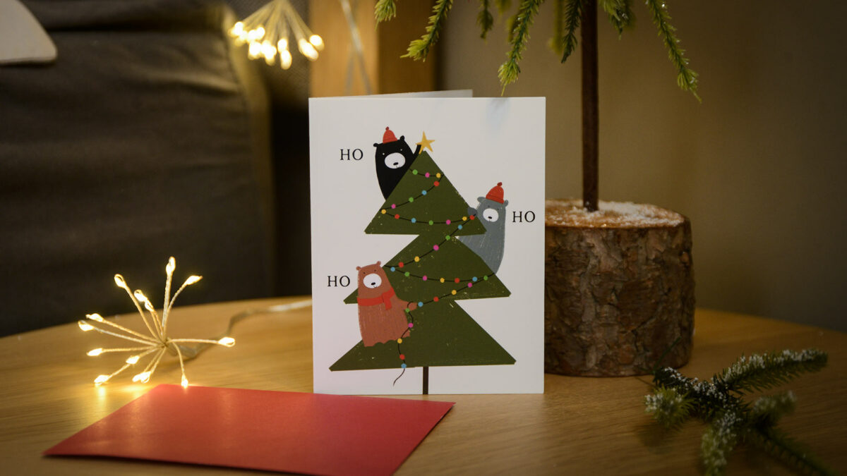 bears decorating the tree card design
