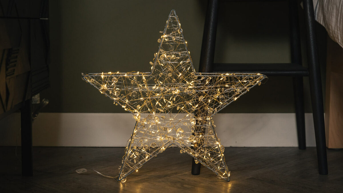 LEDs and beads decorated light up 3D star